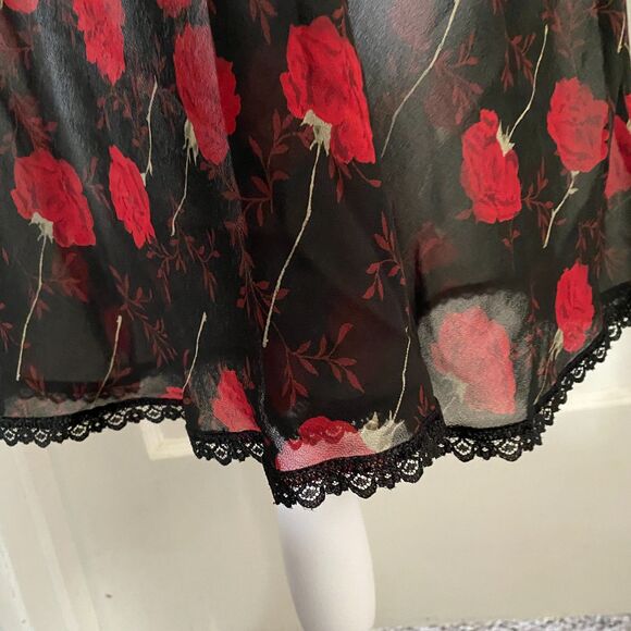 Gilligan & O'Malley Y2K sheer black chemise slip with red flowers, size XL - Picture 5 of 8
